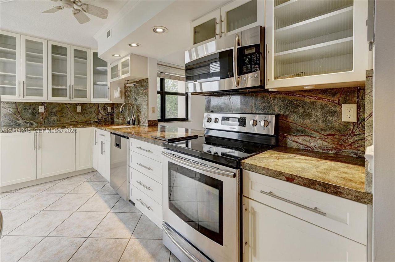 6800 Cypress Rd, Unit 506, Plantation, FL 33317 Photo