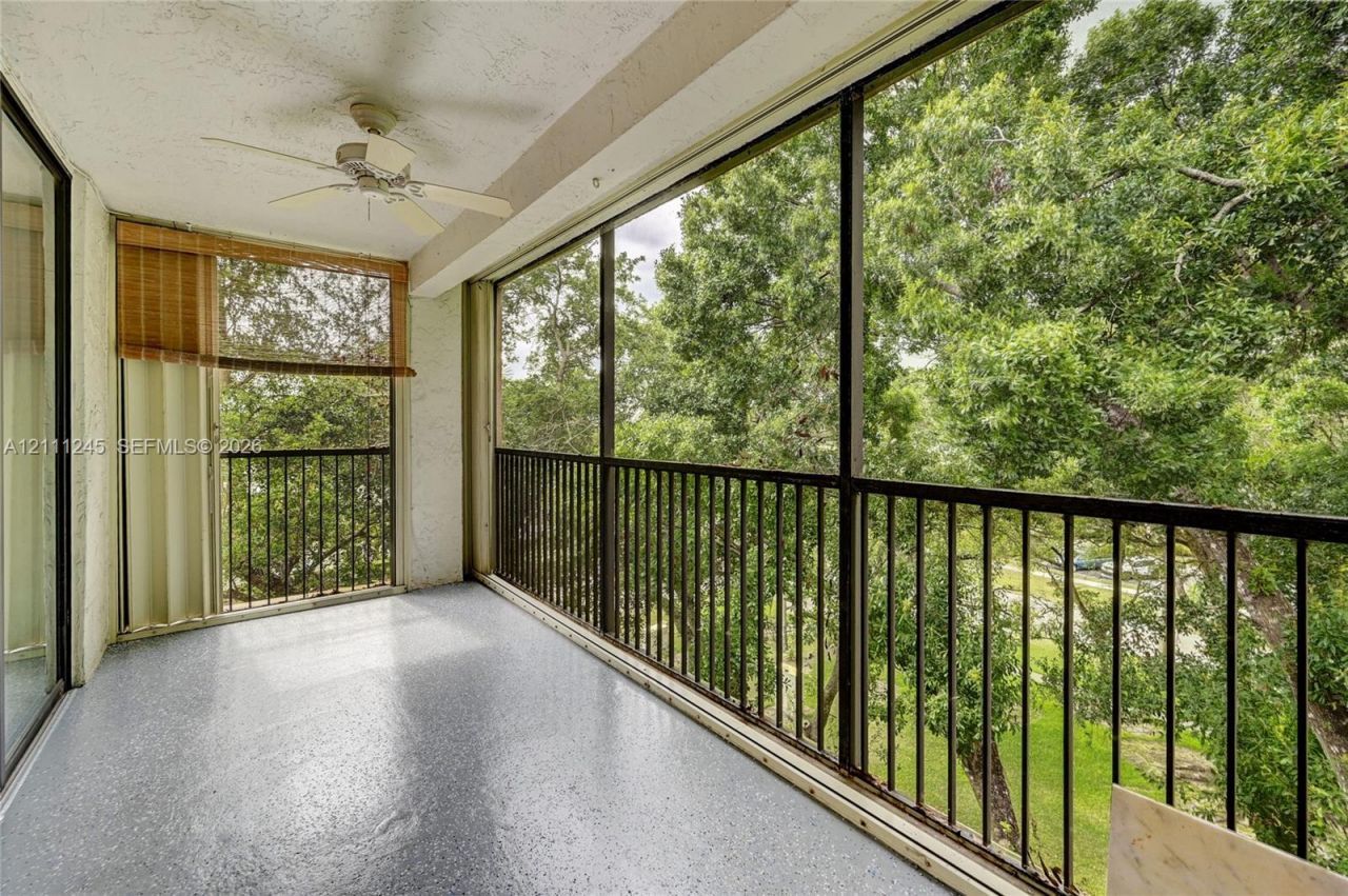 6800 Cypress Rd, Unit 506, Plantation, FL 33317 Photo