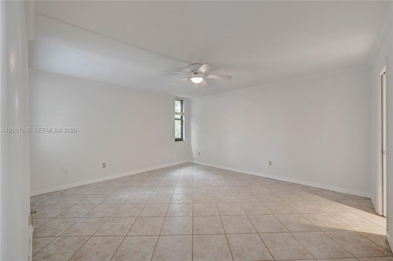 6800 Cypress Rd, Unit 506, Plantation, FL 33317 Photo