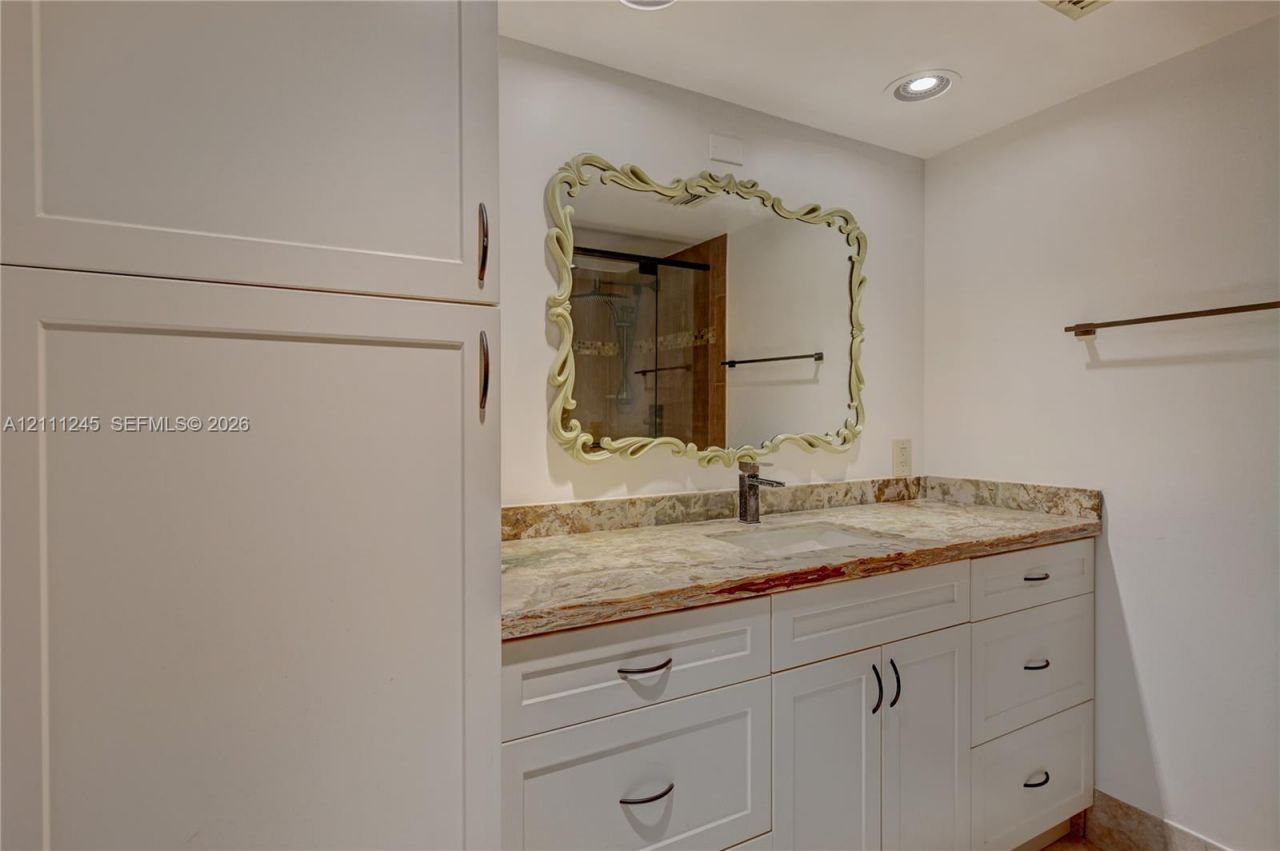 6800 Cypress Rd, Unit 506, Plantation, FL 33317 Photo