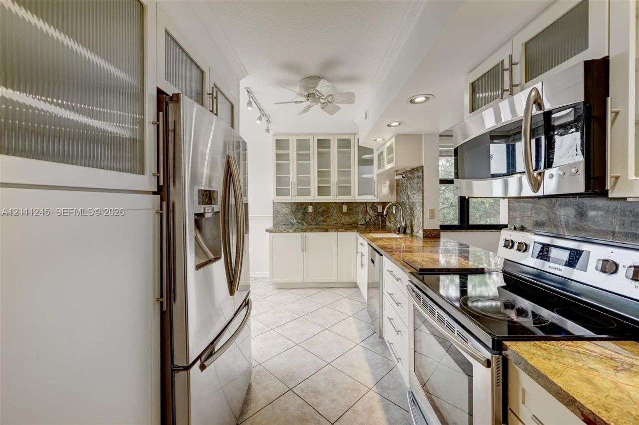 6800 Cypress Rd, Unit 506, Plantation, FL 33317 Photo