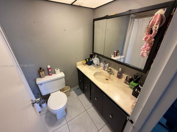 210 172nd St , Unit 529, Sunny Isles Beach, FL 33160