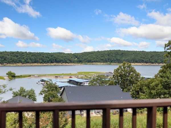 1743 S Parkview Drive, Diamond City, AR 72644