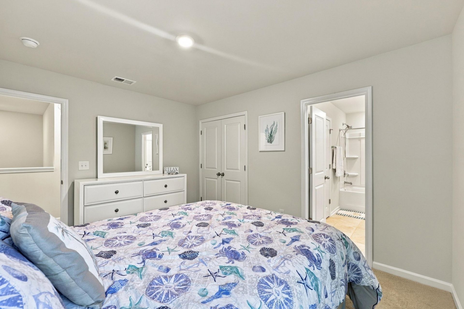 1160 Yorkshire Pkwy. Photo 17