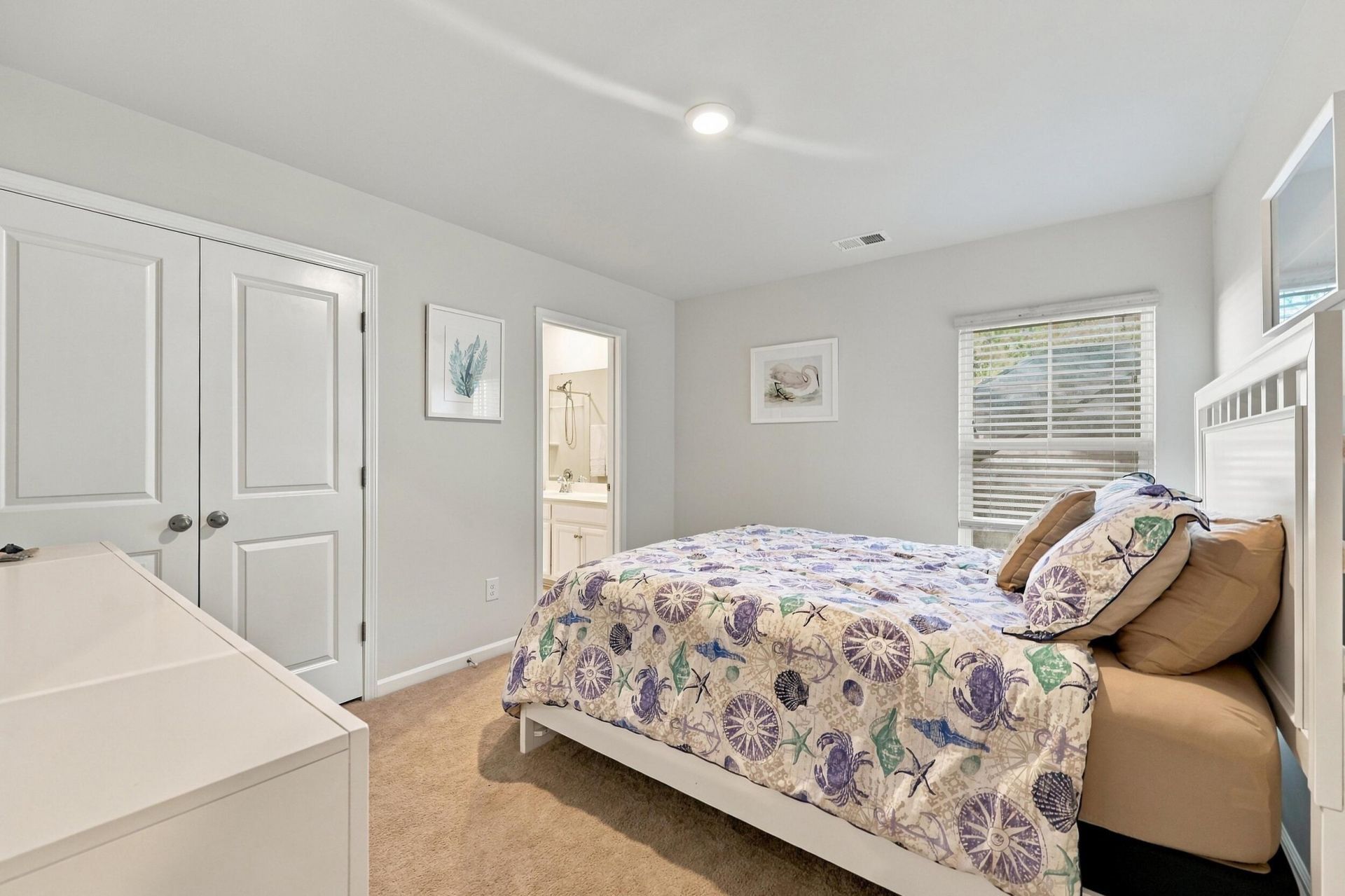 1160 Yorkshire Pkwy. Photo 18