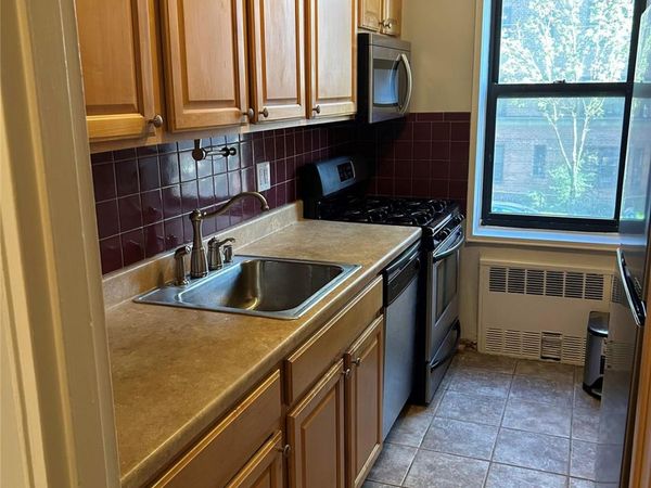 141-05 Pershing Crescent , Unit 203, Briarwood, NY 11435