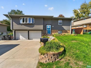12564 Bartels Drive, Omaha, NE 68137