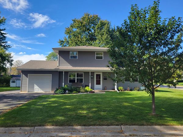 924 Shirley St, Stoughton, WI 53589