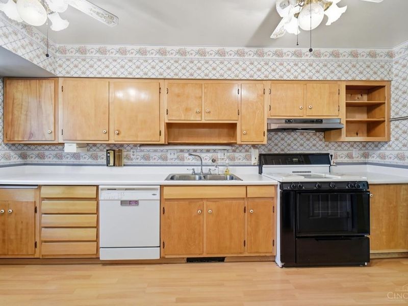 8417 Gamma Court, Cincinnati, OH 45231 Photo 12