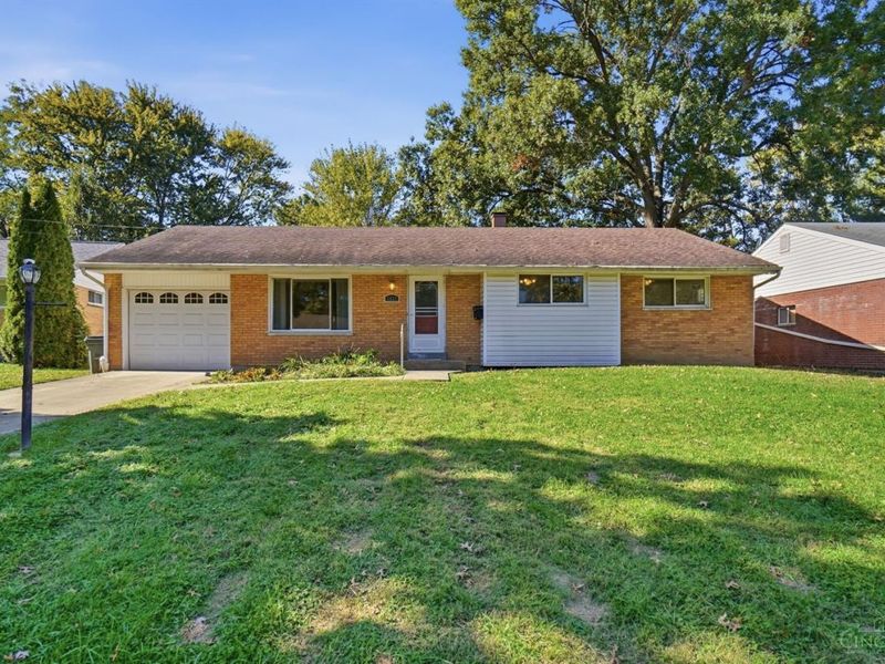 8417 Gamma Court, Cincinnati, OH 45231 Photo 3