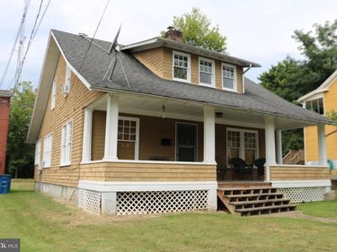 113 N CHURCH STREET , WOODSTOCK, VA 22664