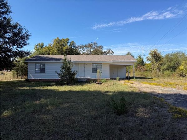 195 County Road 3006 , New Boston, TX 75570