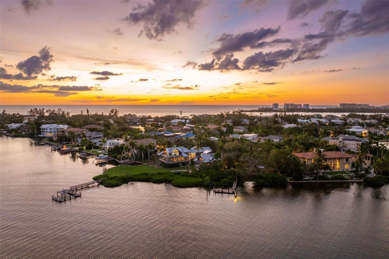 4196 Roberts Point Circle, Sarasota, FL 34242 Photo