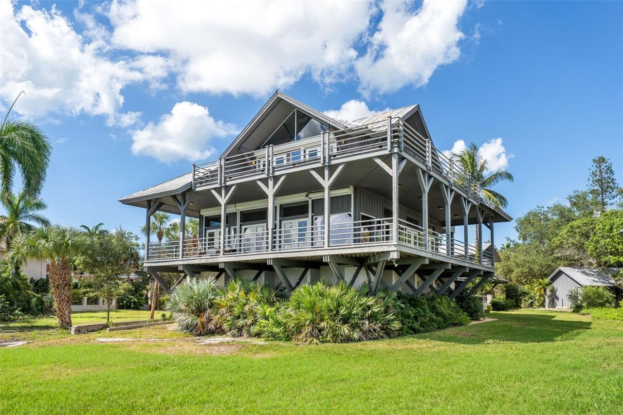 4196 Roberts Point Circle, Sarasota, FL 34242 Photo