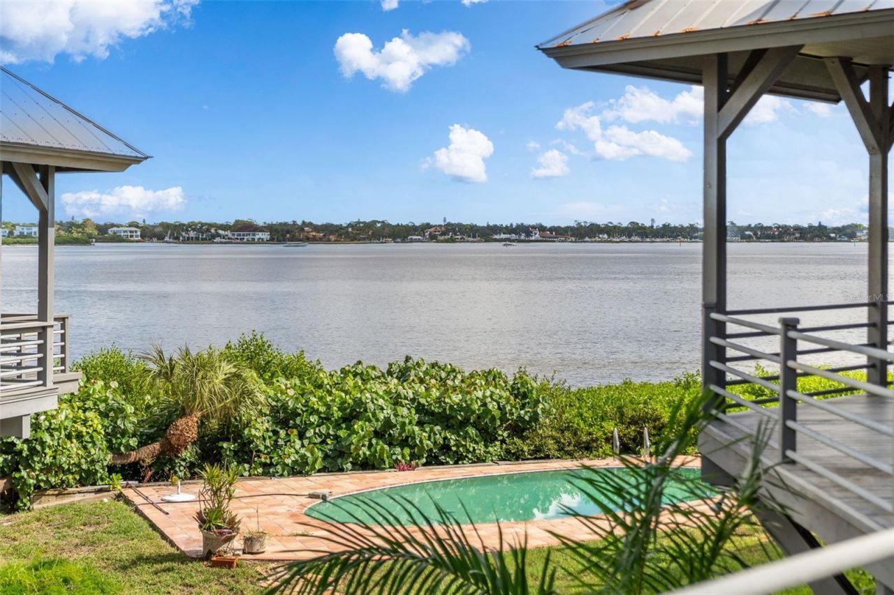 4196 Roberts Point Circle, Sarasota, FL 34242 Photo