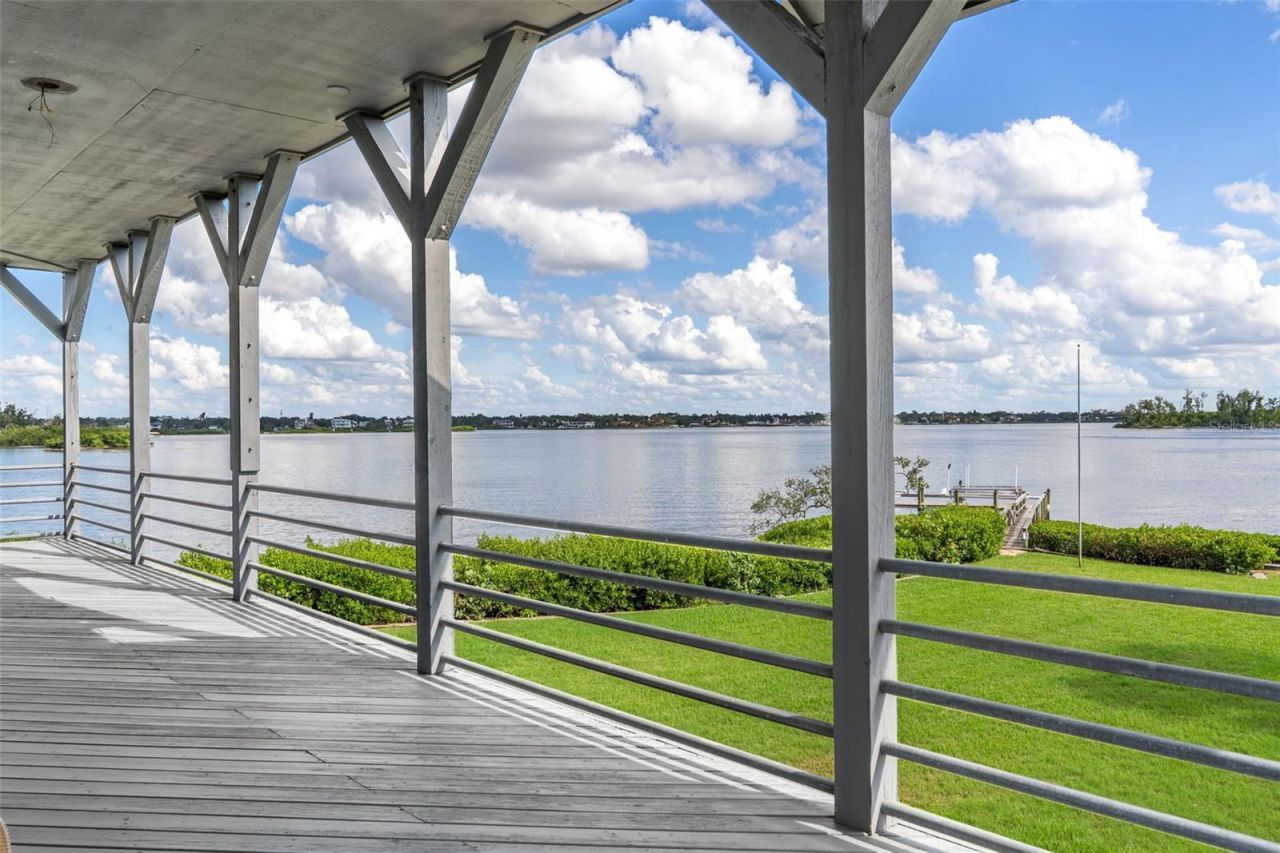 4196 Roberts Point Circle, Sarasota, FL 34242 Photo
