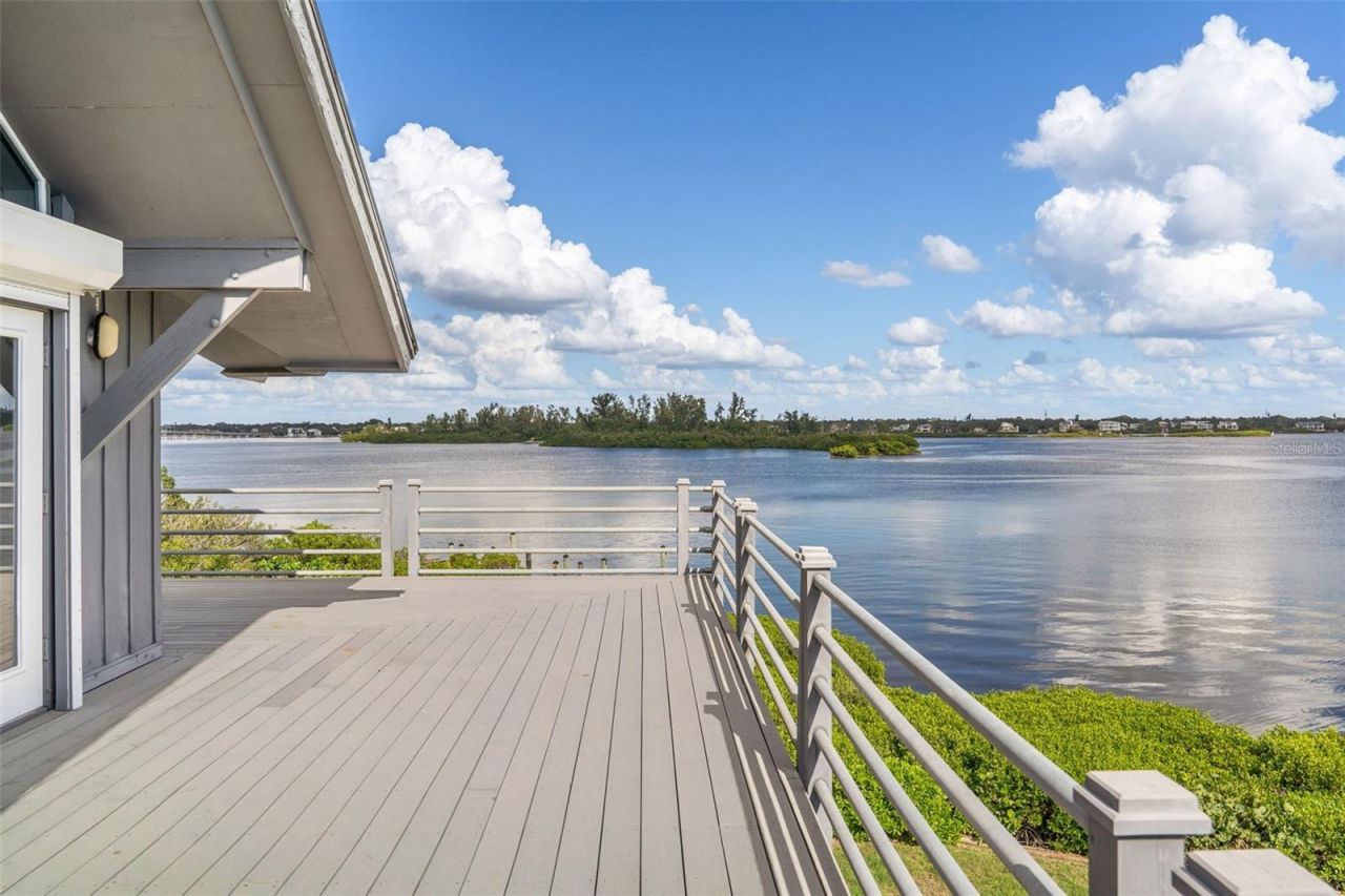 4196 Roberts Point Circle, Sarasota, FL 34242 Photo