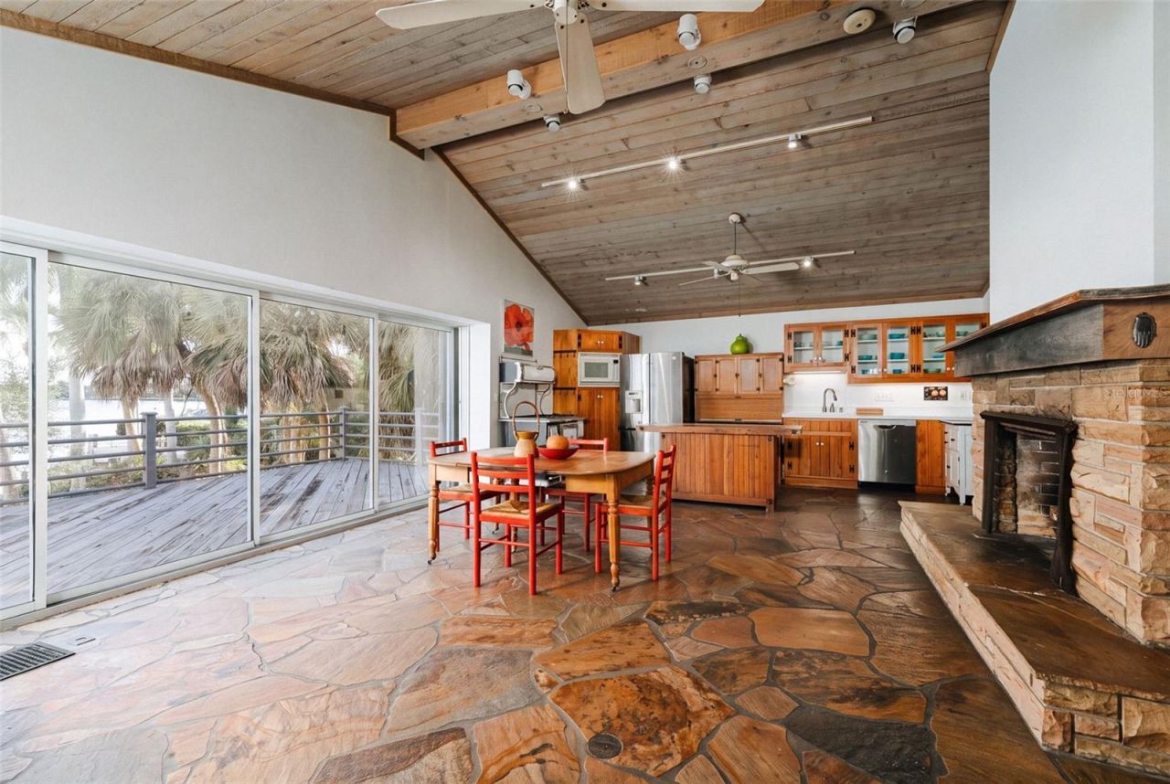 4196 Roberts Point Circle, Sarasota, FL 34242 Photo