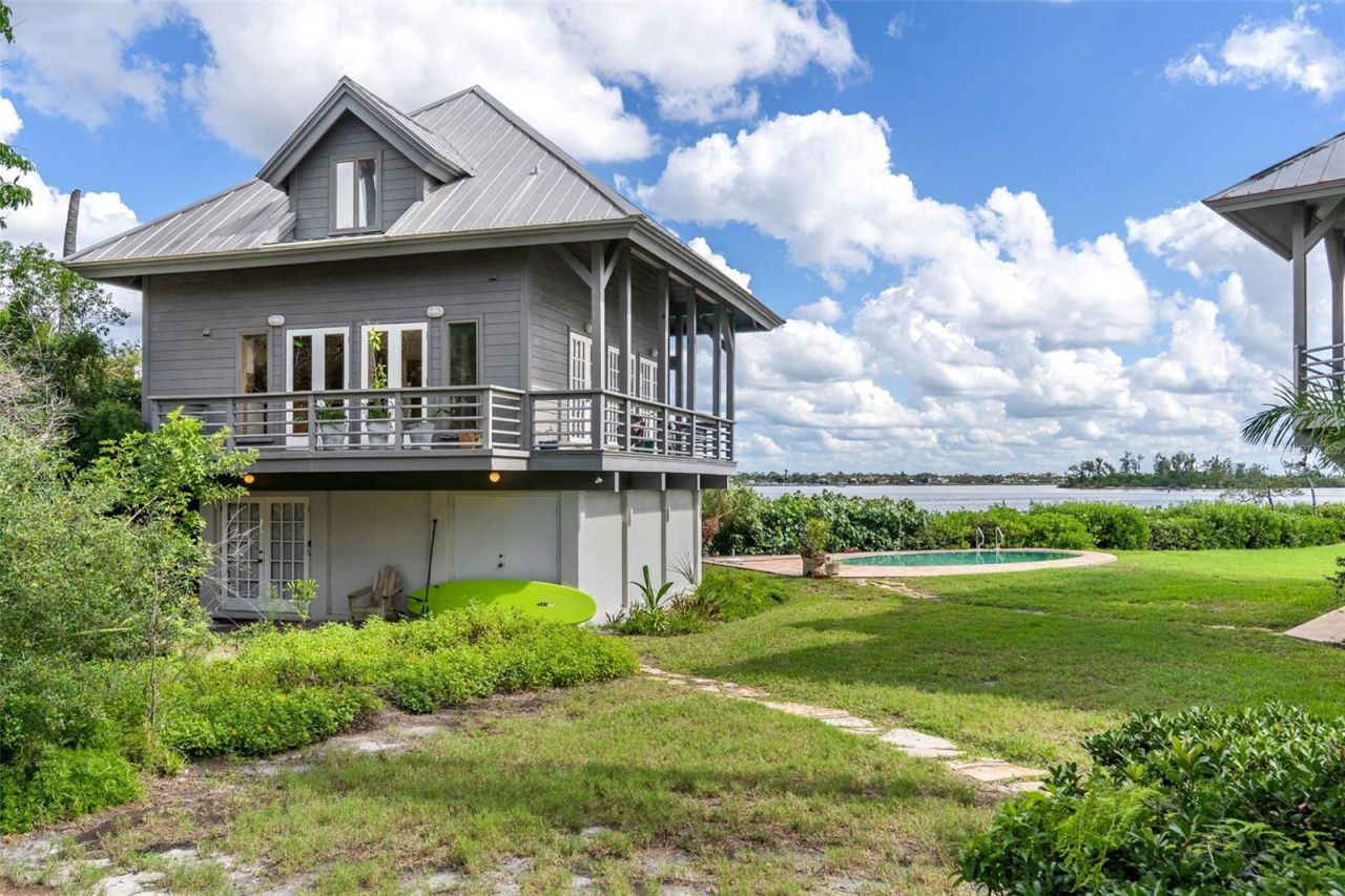 4196 Roberts Point Circle, Sarasota, FL 34242 Photo
