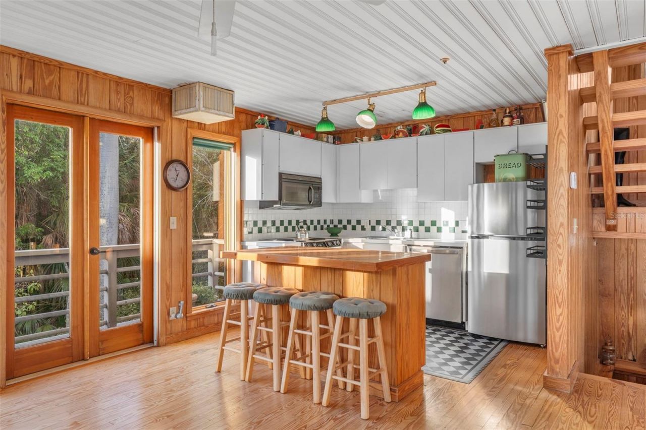 4196 Roberts Point Circle, Sarasota, FL 34242 Photo