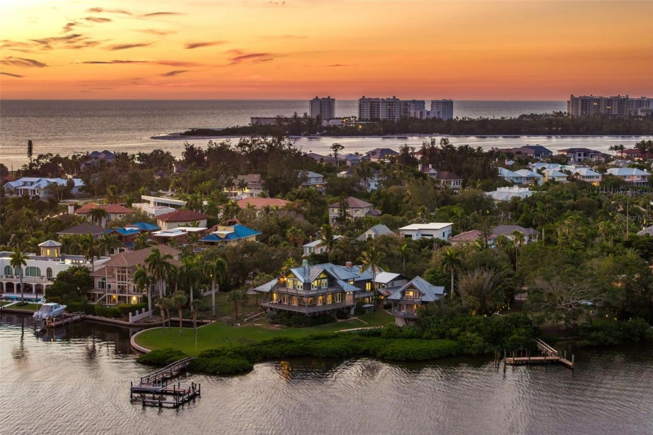 4196 Roberts Point Circle, Sarasota, FL 34242 Photo