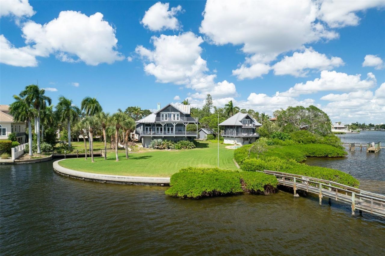 4196 Roberts Point Circle, Sarasota, FL 34242 Photo