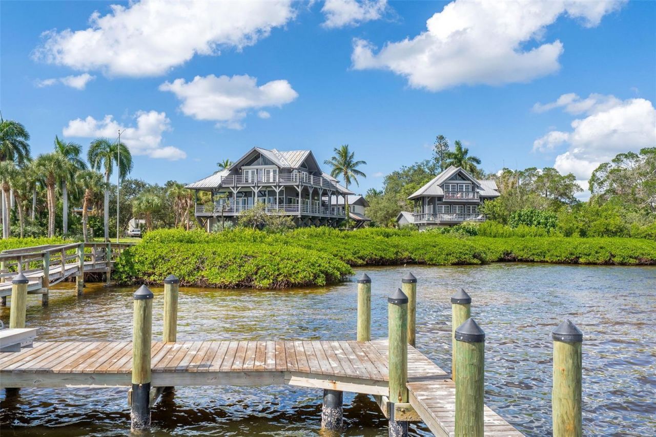4196 Roberts Point Circle, Sarasota, FL 34242 Photo