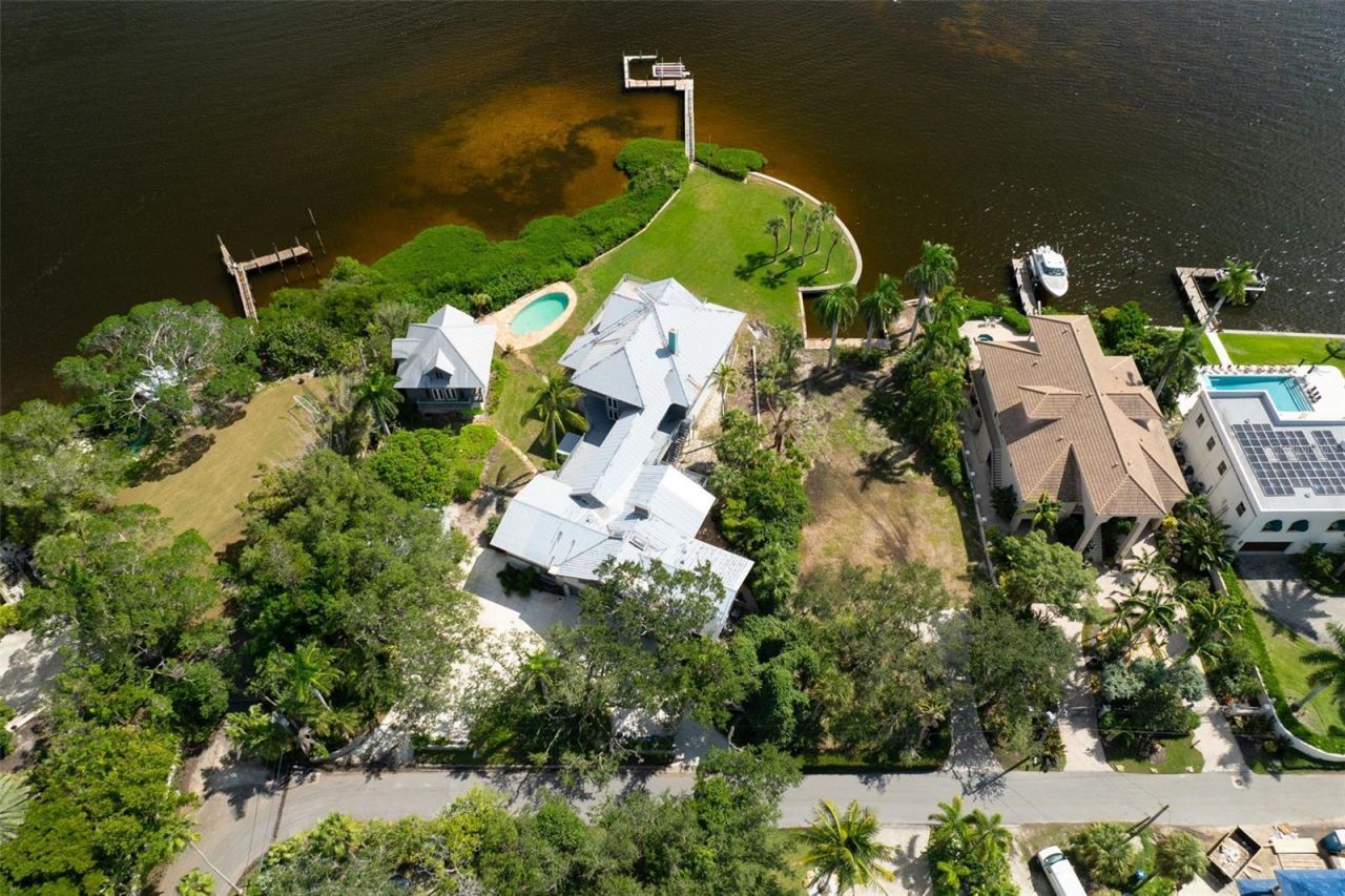 4196 Roberts Point Circle, Sarasota, FL 34242 Photo