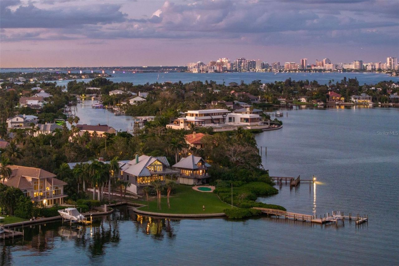 4196 Roberts Point Circle, Sarasota, FL 34242 Photo