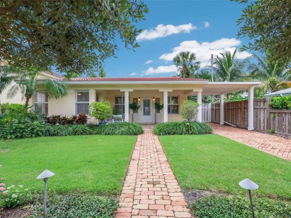 128 S WASHINGTON DRIVE , SARASOTA, FL 34236
