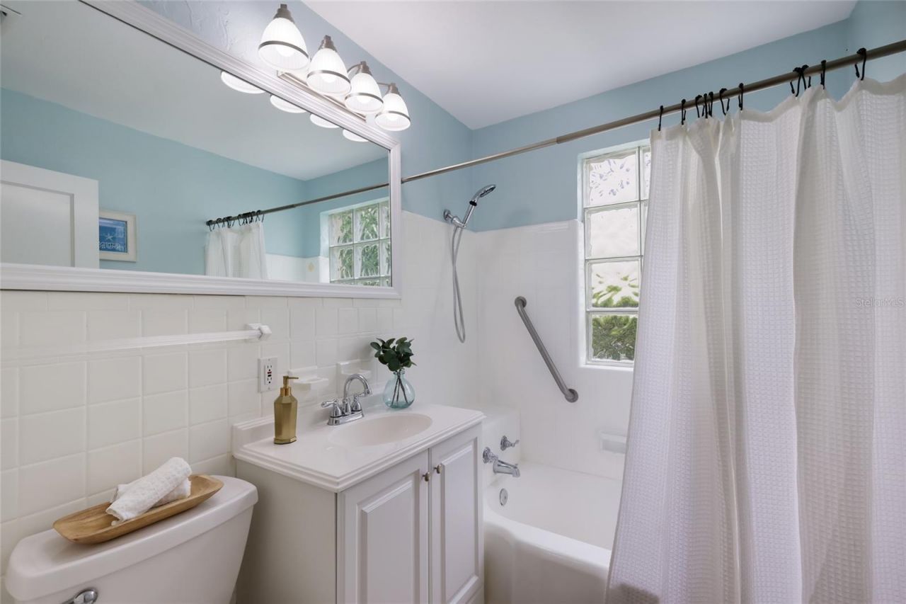 128 S Washington Drive, Sarasota, FL 34236 Photo