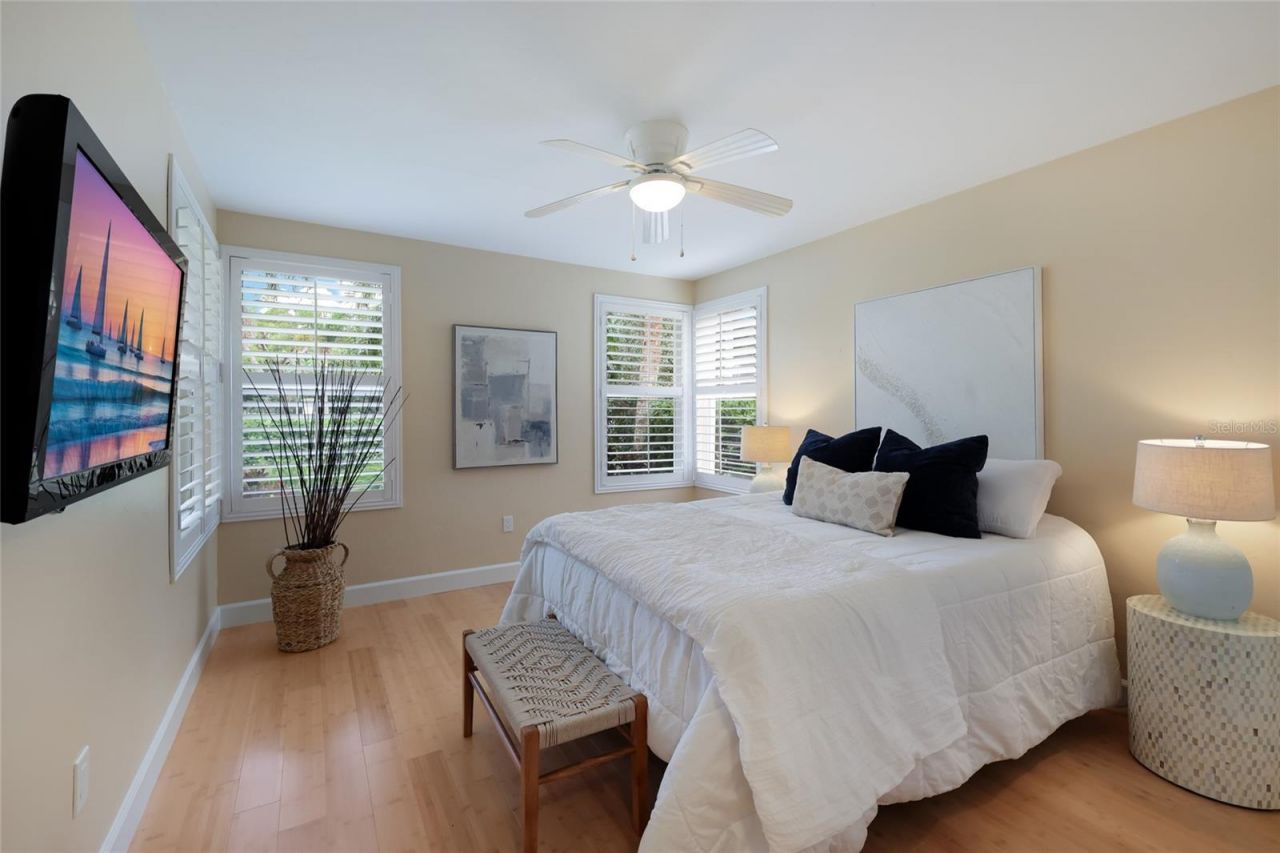 128 S Washington Drive, Sarasota, FL 34236 Photo