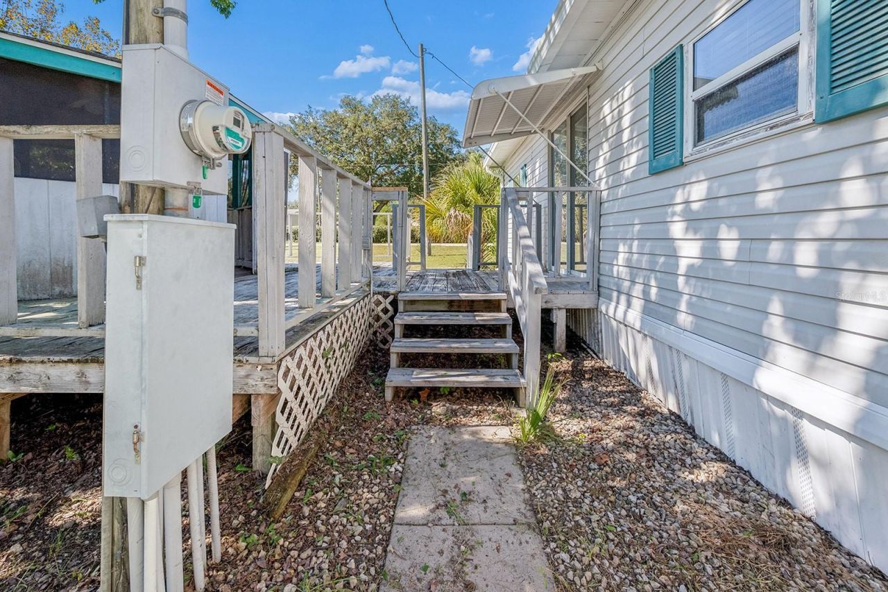 1690 NE 134th Street , Trenton, FL 32693 Photo