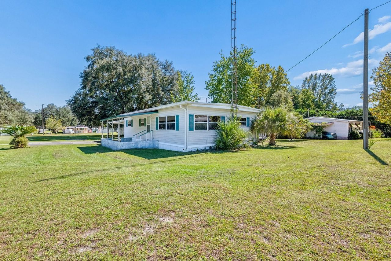 1690 NE 134th Street , Trenton, FL 32693 Photo