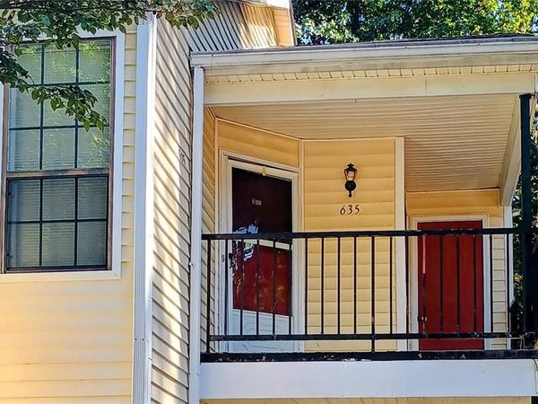 635 Windchase Lane , Stone Mountain, GA 30083