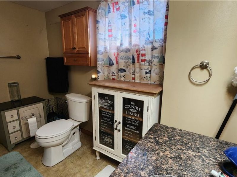 599 E Canal Street, Newcomerstown, OH 43832 Photo 15