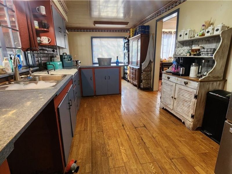 599 E Canal Street, Newcomerstown, OH 43832 Photo 4