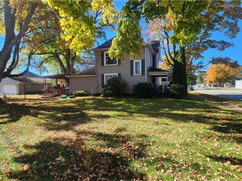 599 E Canal Street, Newcomerstown, OH 43832 Photo 4