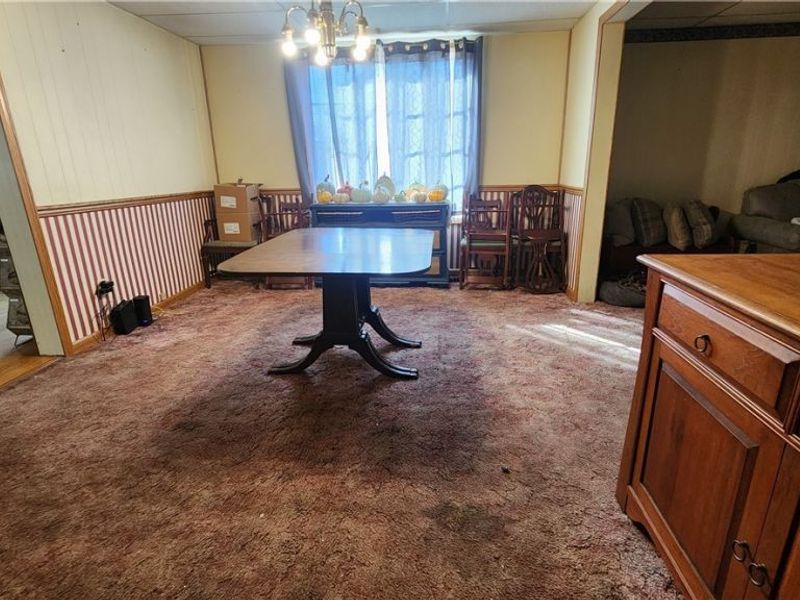 599 E Canal Street, Newcomerstown, OH 43832 Photo 5