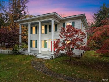 13 Gray Road , Minetto, NY 13126