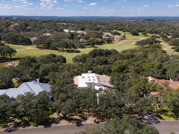 29335 No Le Hace, Fair Oaks Ranch, TX 78015