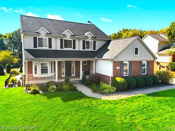 4221 Warrington Drive, Wixom, Mi 48393