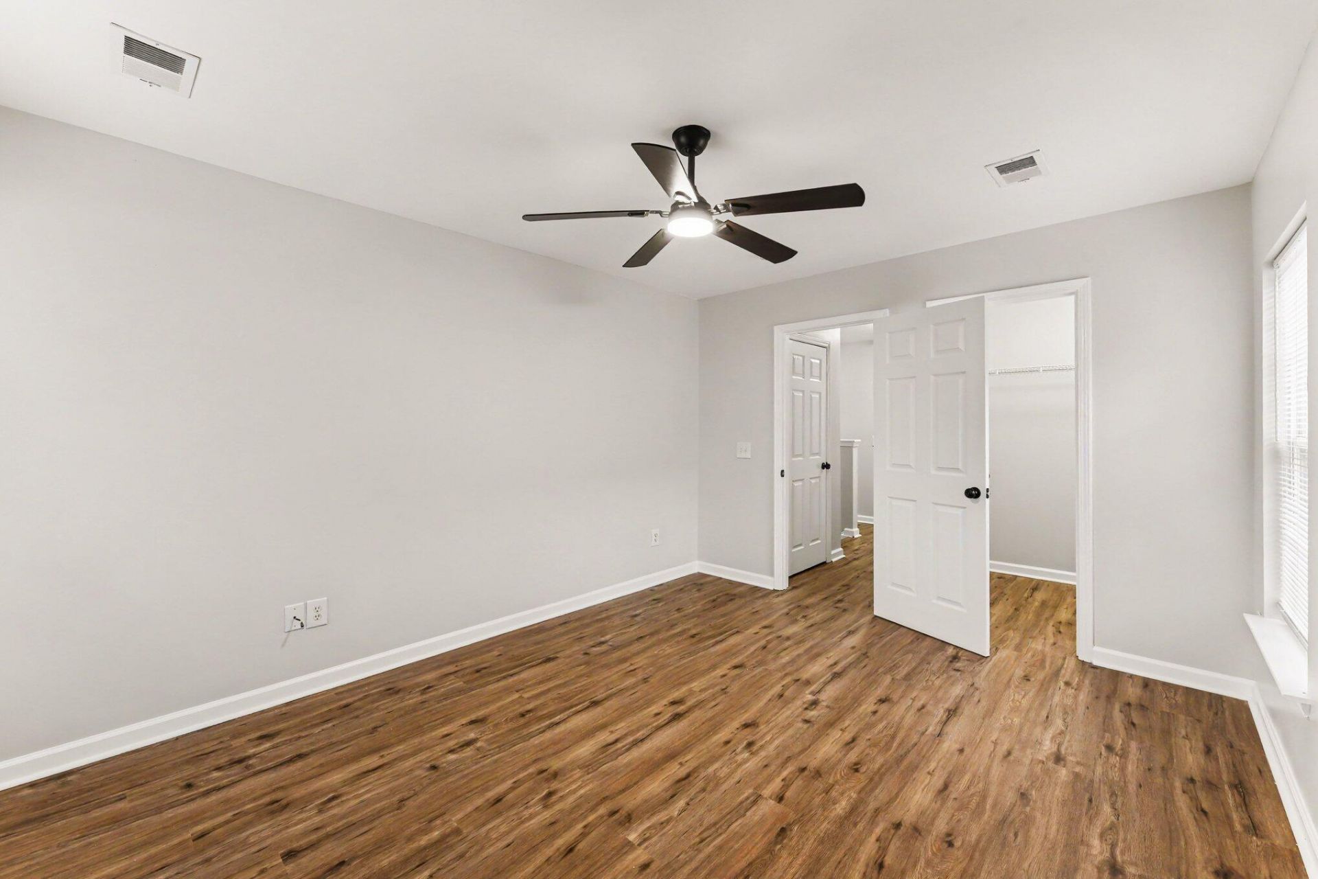 1005 Briar Rose Lane Photo 12