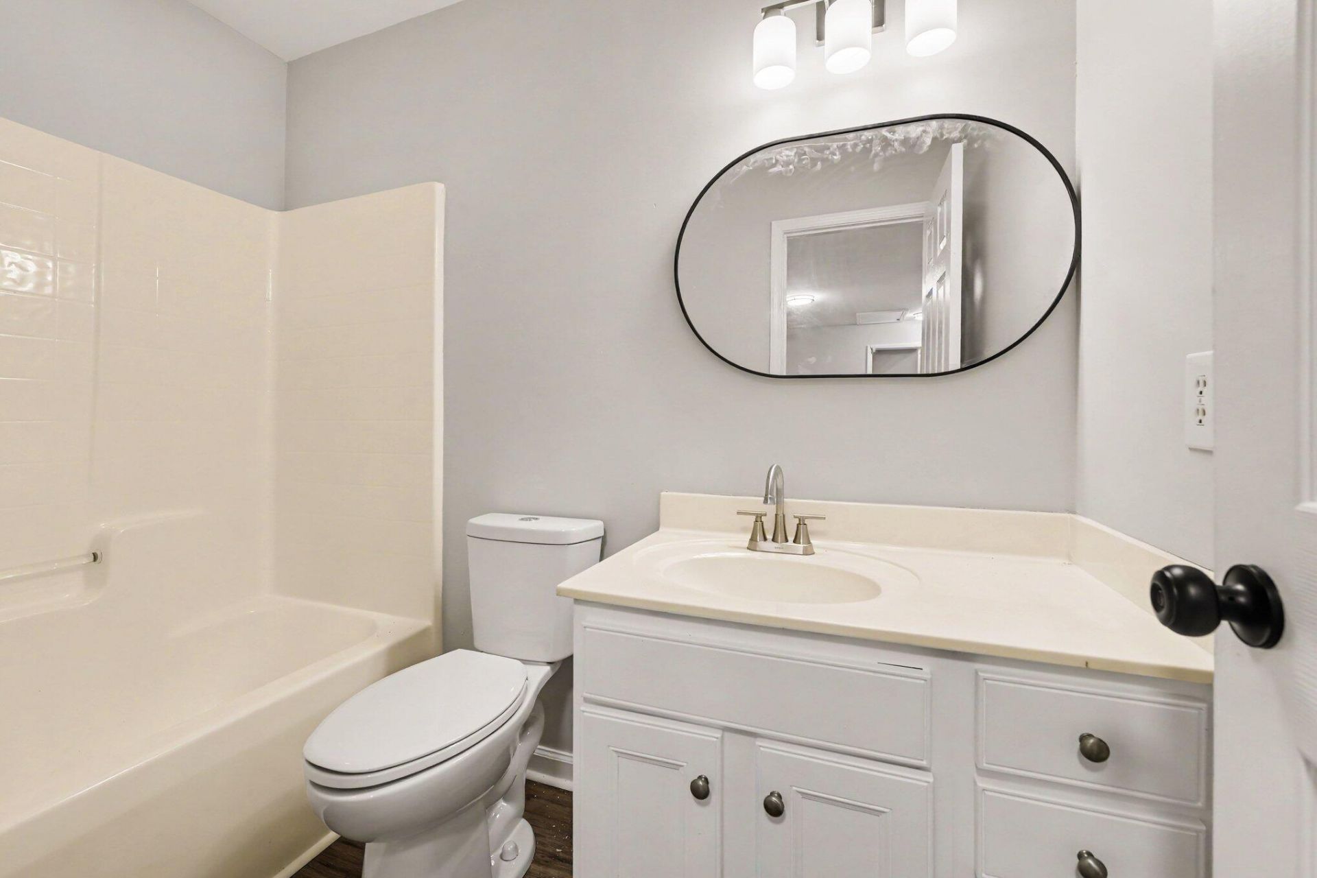 1005 Briar Rose Lane Photo 16
