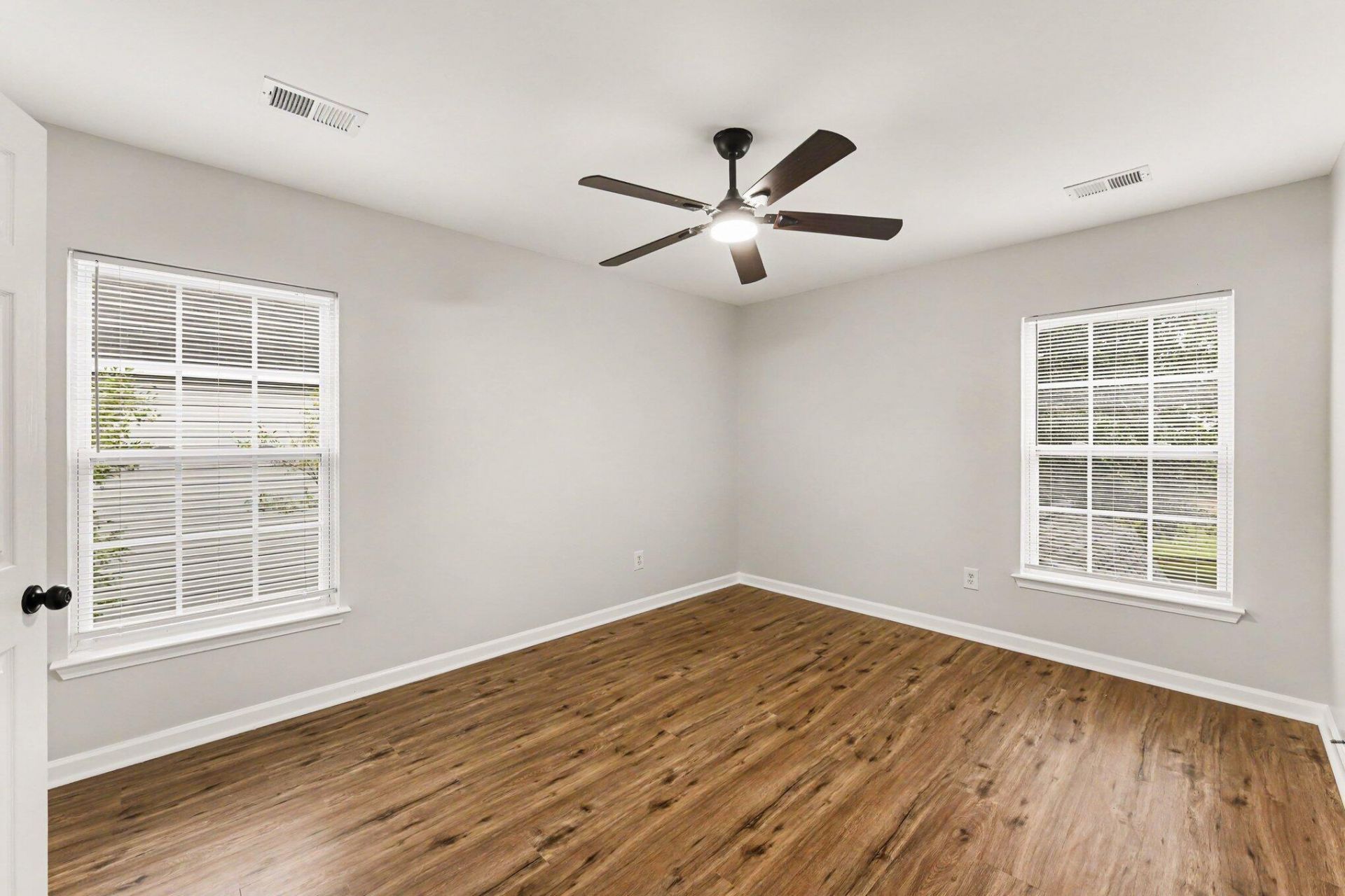 1005 Briar Rose Lane Photo 19