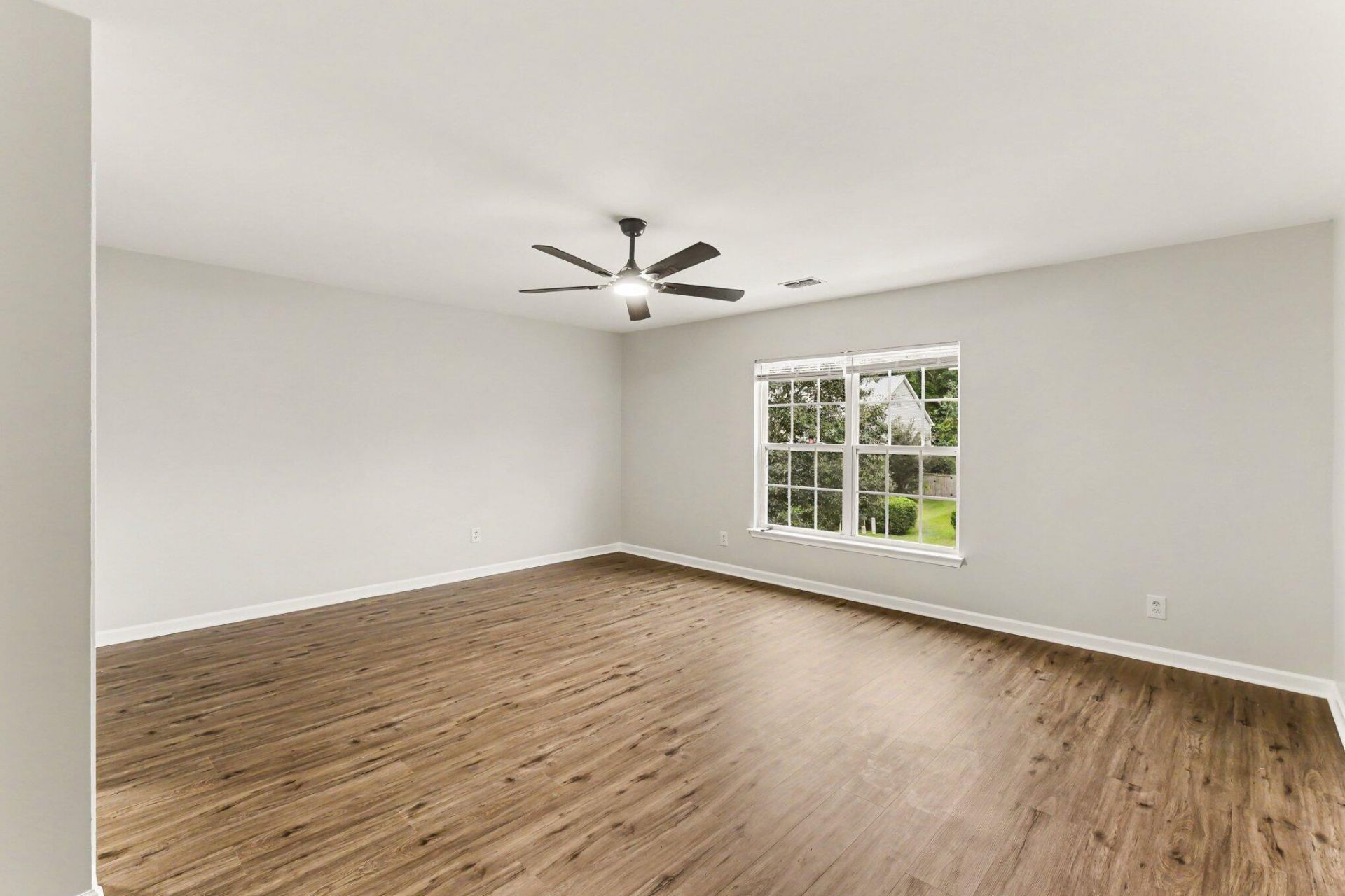 1005 Briar Rose Lane Photo 20