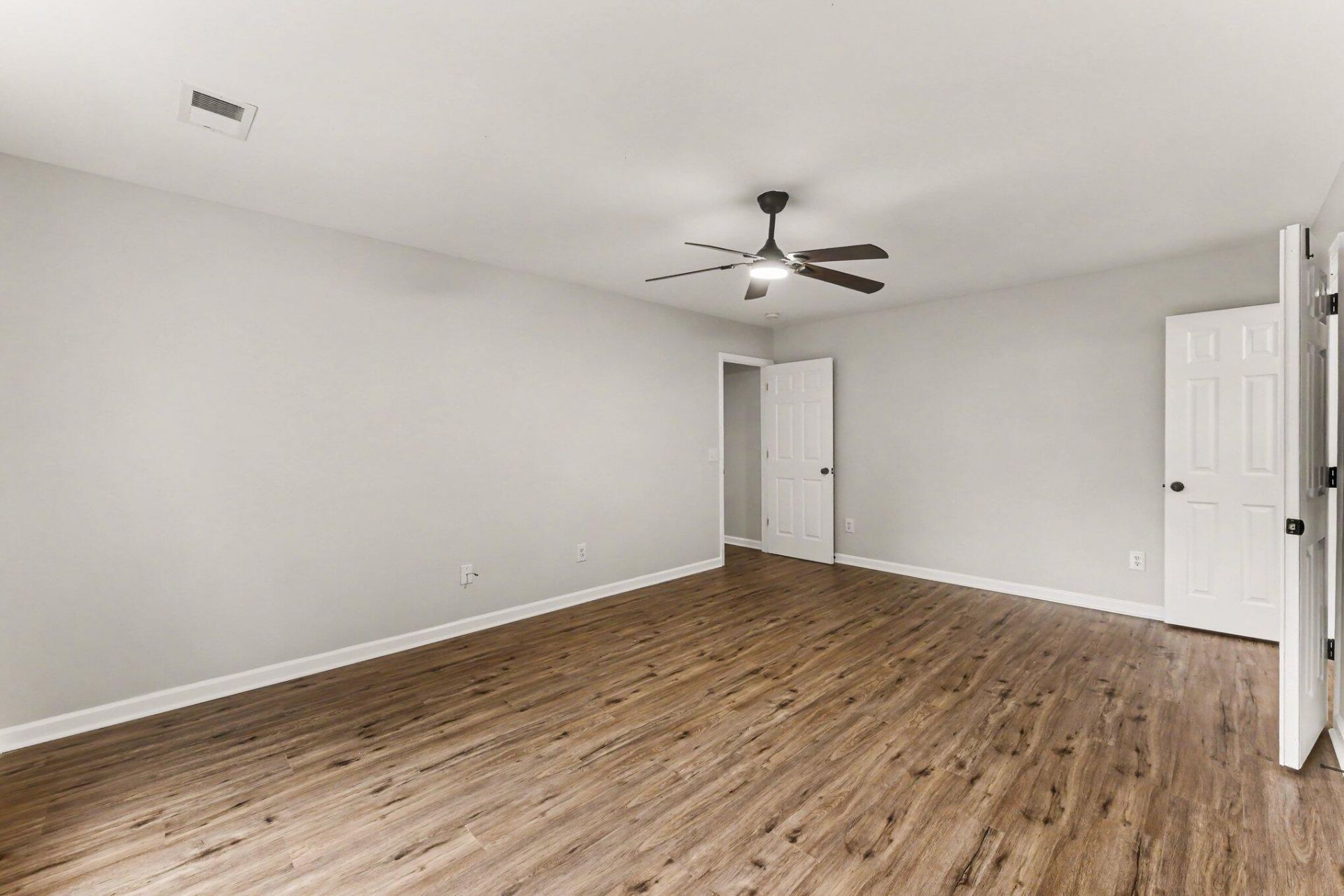 1005 Briar Rose Lane Photo 27