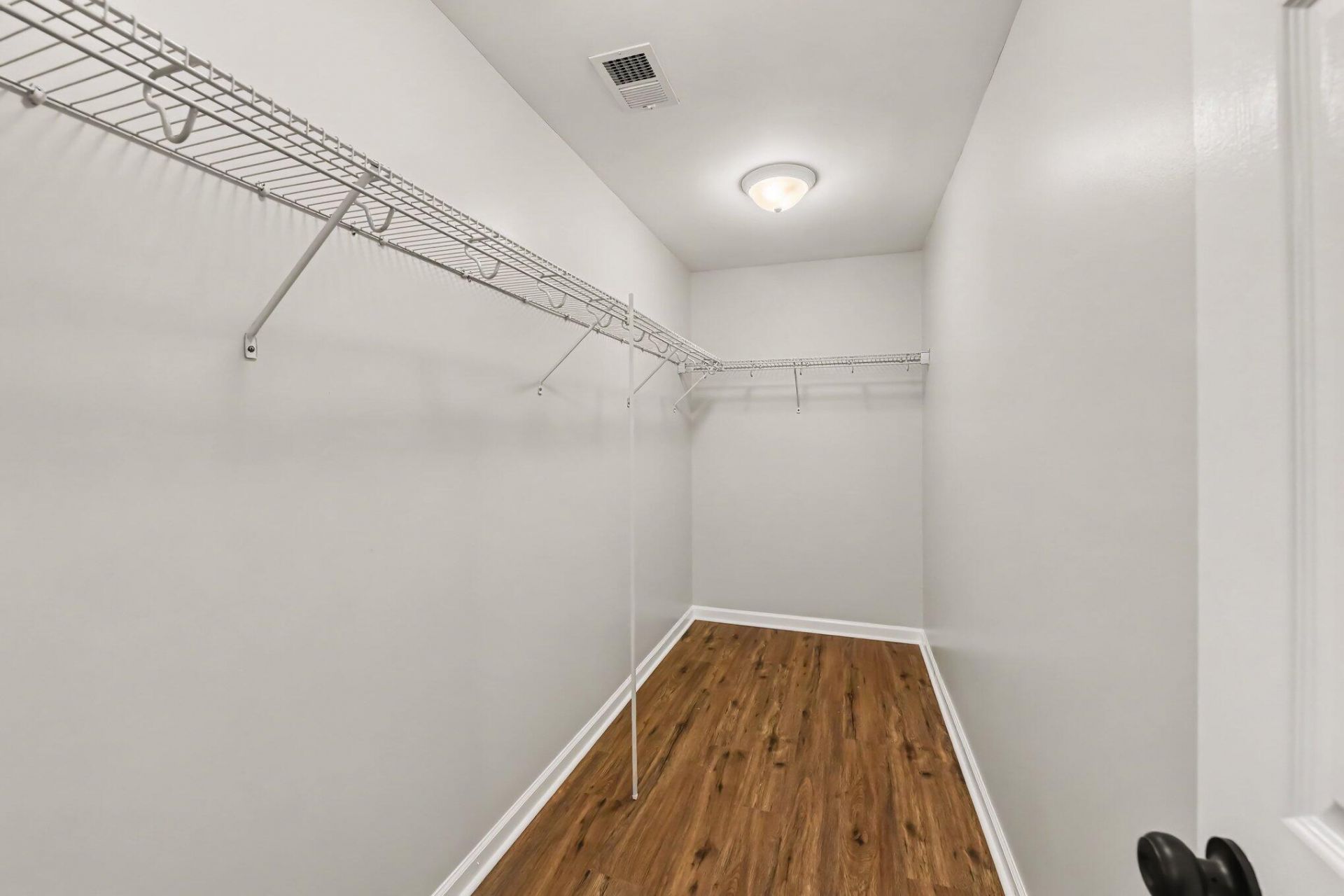 1005 Briar Rose Lane Photo 31