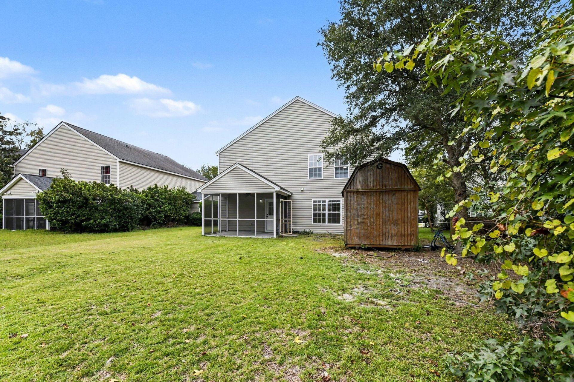 1005 Briar Rose Lane Photo 36