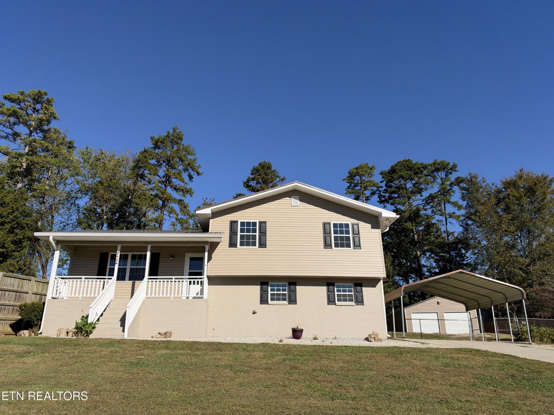 808 Valley St, Seymour, TN 37865 Main Photo
